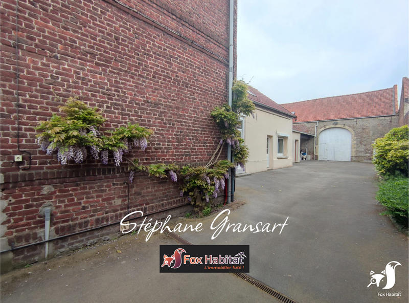 Maison - 212 m² - 9 pièces