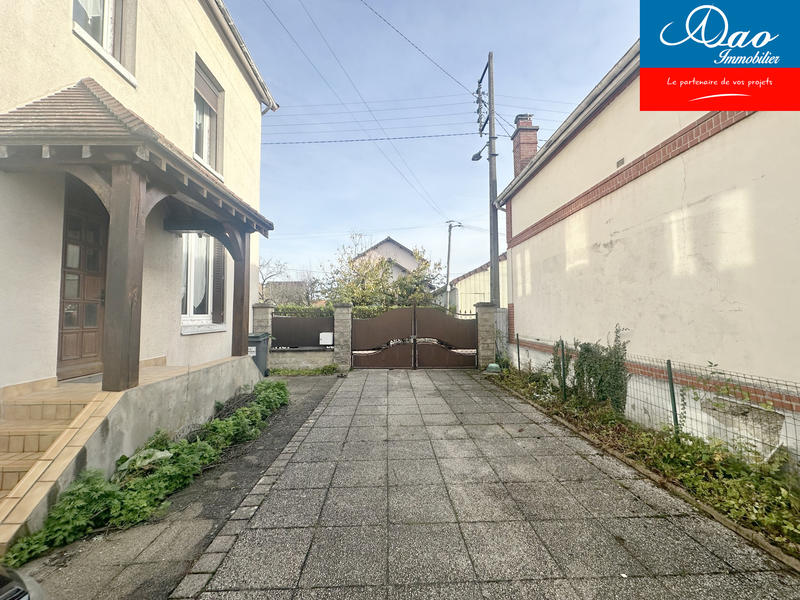 Maison - 105 m² - 4 pièces