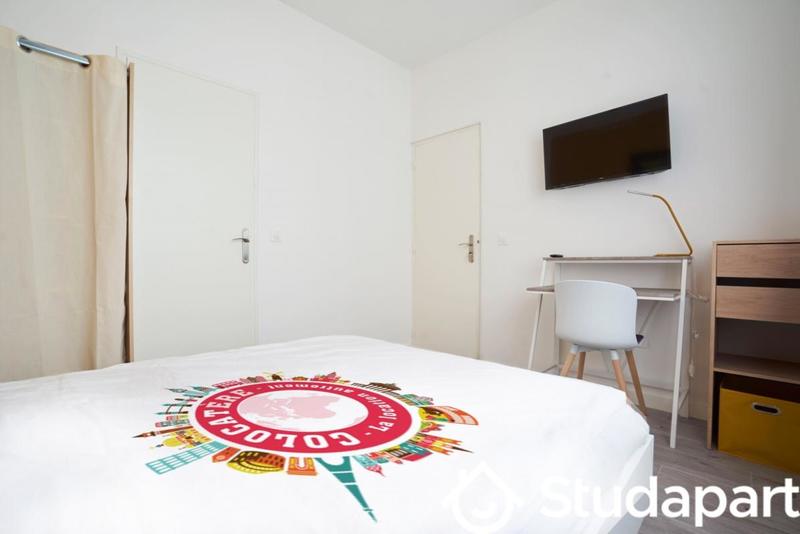 Chambre - 11 m² - 1 pièce