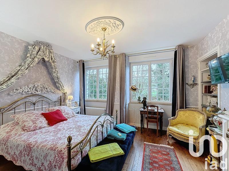 Maison - 320 m² - 8 pièces