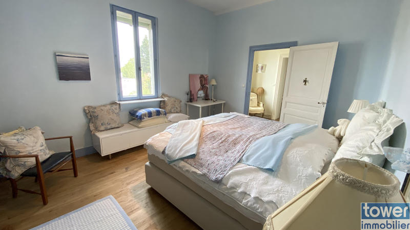 Maison - 239 m² - 6 pièces