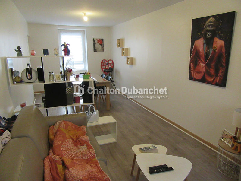 Immeuble - 210 m² - 8 pièces