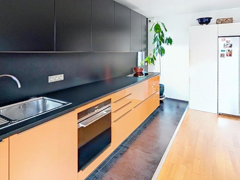 Appartement - 210 m² - 6 pièces