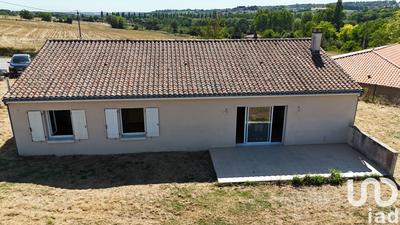 Maison - 380 m² - 4 pièces