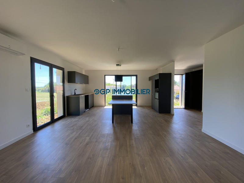 Maison - 96 m² - 4 pièces