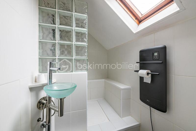 Maison en pierre - 94 m² - 4 pièces