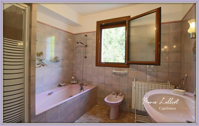 Maison - 160 m² - 7 pièces