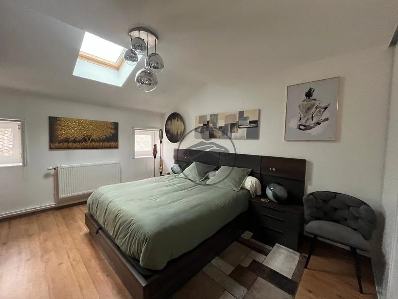 Appartement - 122 m² - 5 pièces