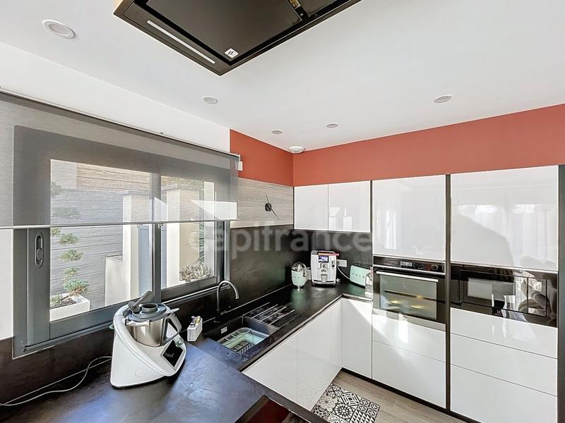 Villa - 145 m² - 6 pièces