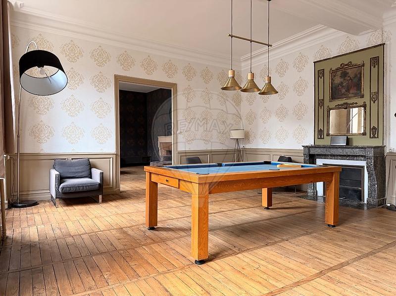 Propriété - 556 m² - 19 pièces