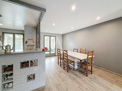 Maison - 104 m² - 6 pièces