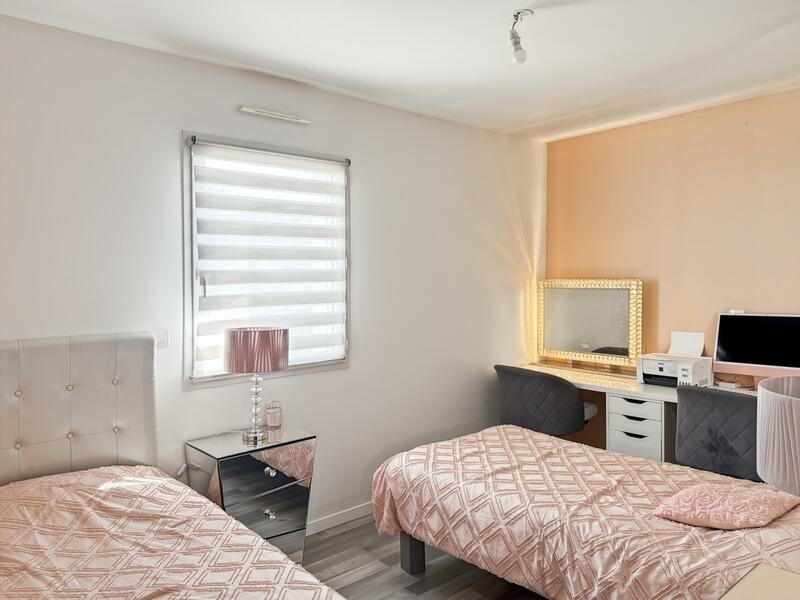 Maison - 97 m² - 6 pièces