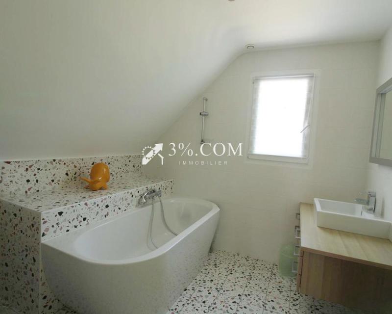 Maison - 168 m² - 7 pièces