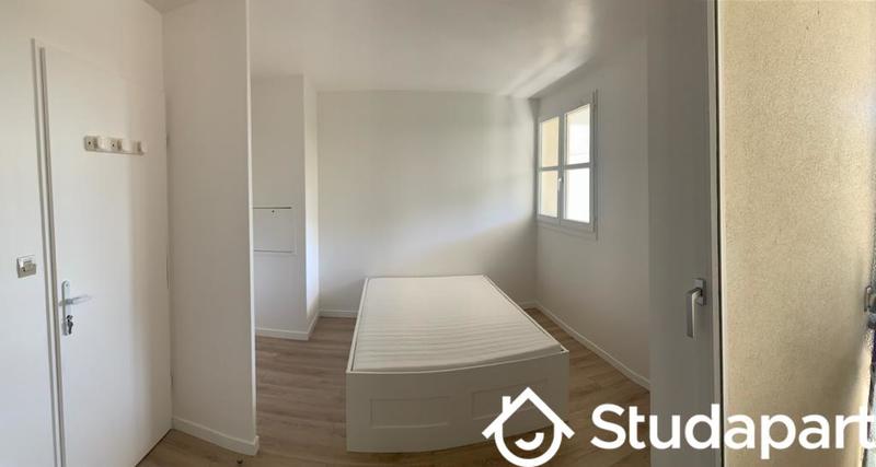 Chambre - 10 m² - 1 pièce