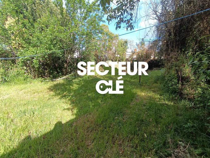 Maison - 242 m² - 7 pièces