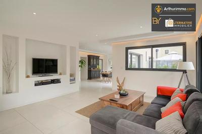 Maison - 142 m² - 6 pièces