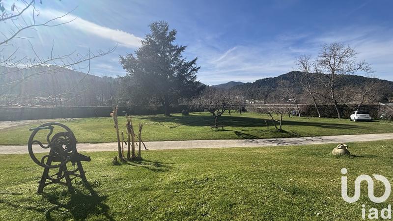 Maison - 277 m² - 8 pièces