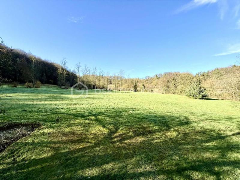 Propriété - 195 m² - 9 pièces