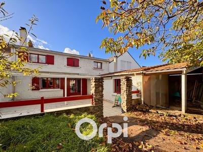 Maison - 180 m² - 6 pièces