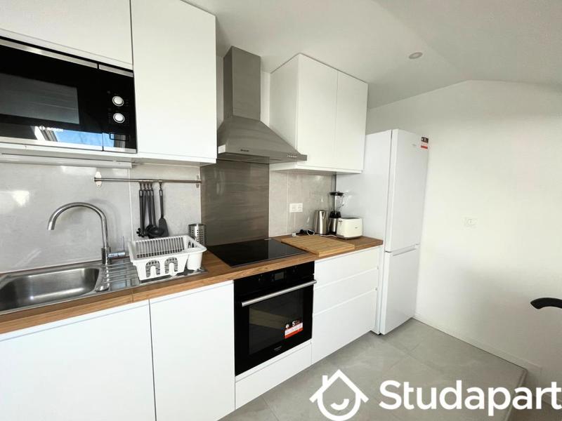 Chambre - 9 m² - 1 pièce