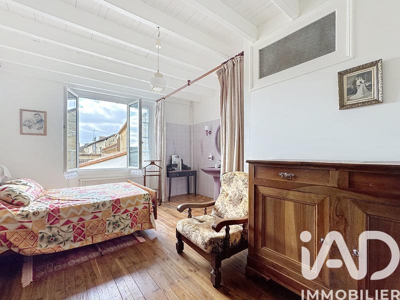 Maison - 180 m² - 8 pièces