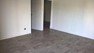 Bureau - 80 m² - 4 pièces