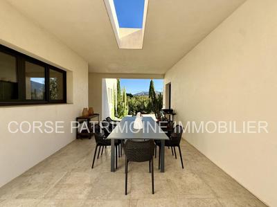 Villa - 135 m² - 6 pièces