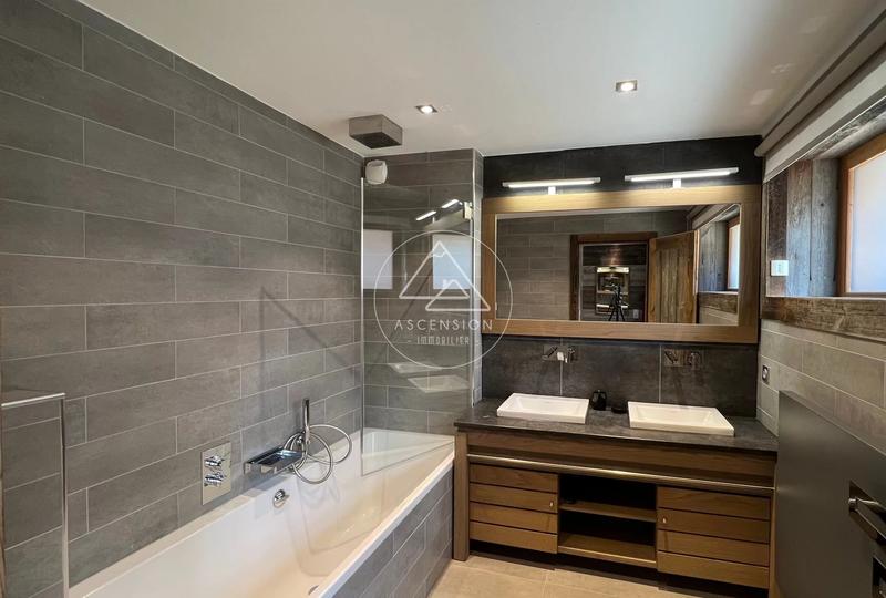 Appartement - 140 m² - 4 pièces