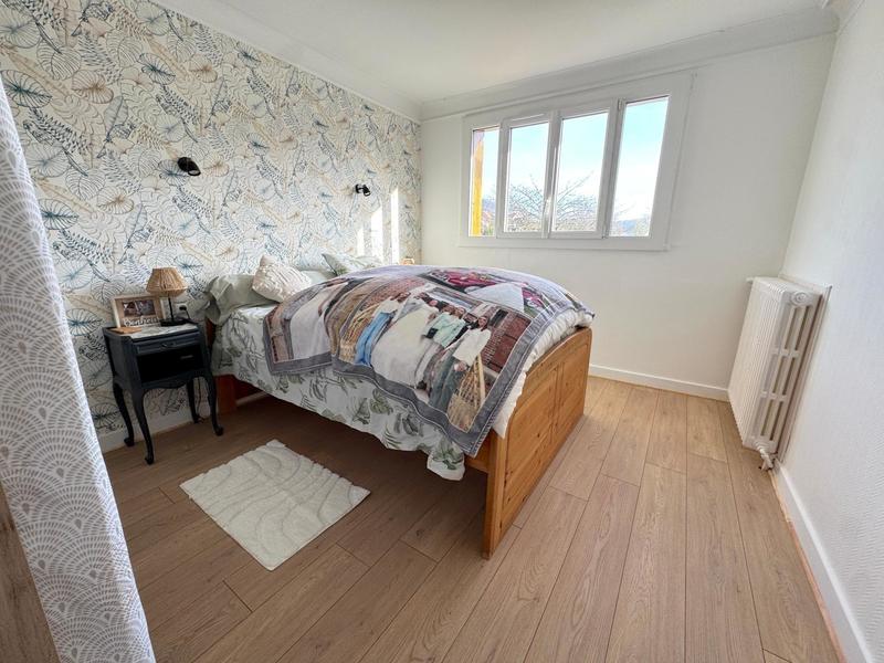 Maison - 177 m² - 7 pièces