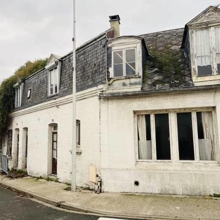 Maison - 99 m² - 6 pièces