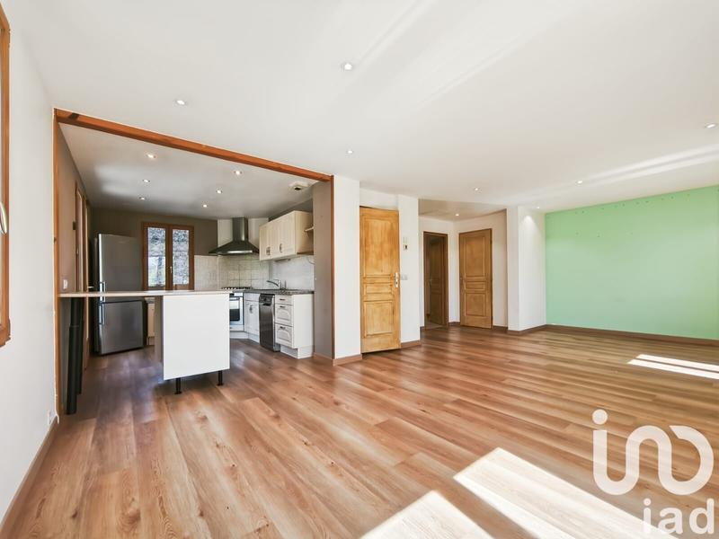 Maison - 137 m² - 6 pièces