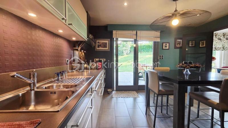 Maison - 164 m² - 7 pièces