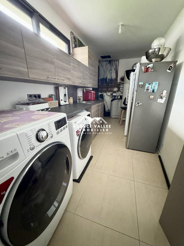 Maison - 280 m² - 8 pièces