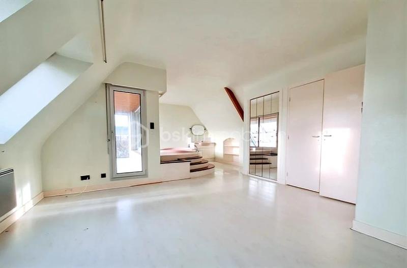 Maison d'architecte - 207 m² - 6 pièces