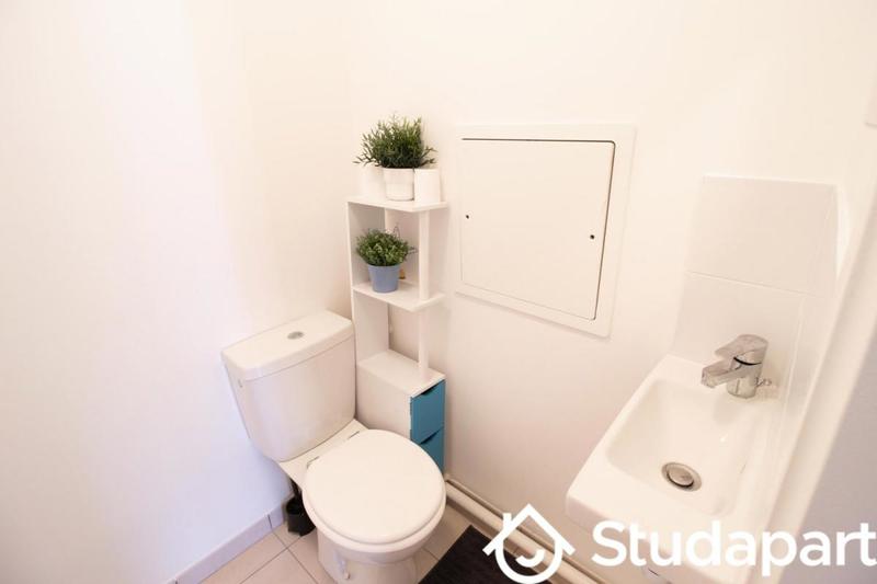 Chambre - 13 m² - 1 pièce