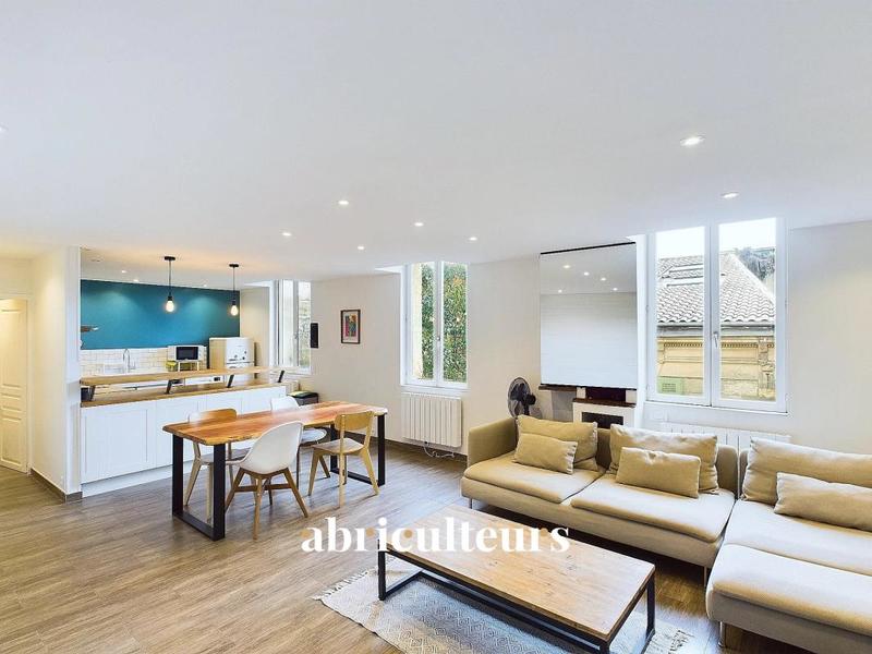 Appartement ancien - 71 m² - 4 pièces