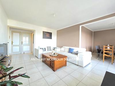 Appartement - 77 m² - 4 pièces