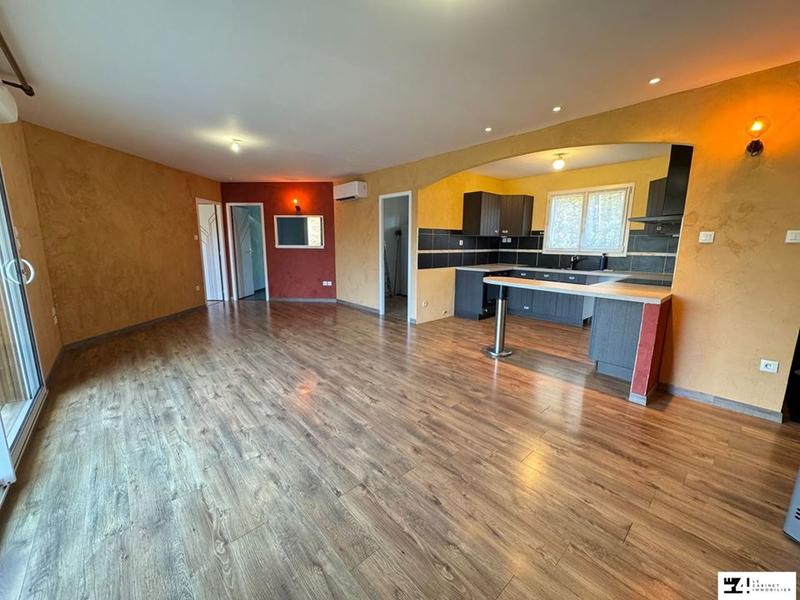 Maison traditionnelle - 123 m² - 6 pièces