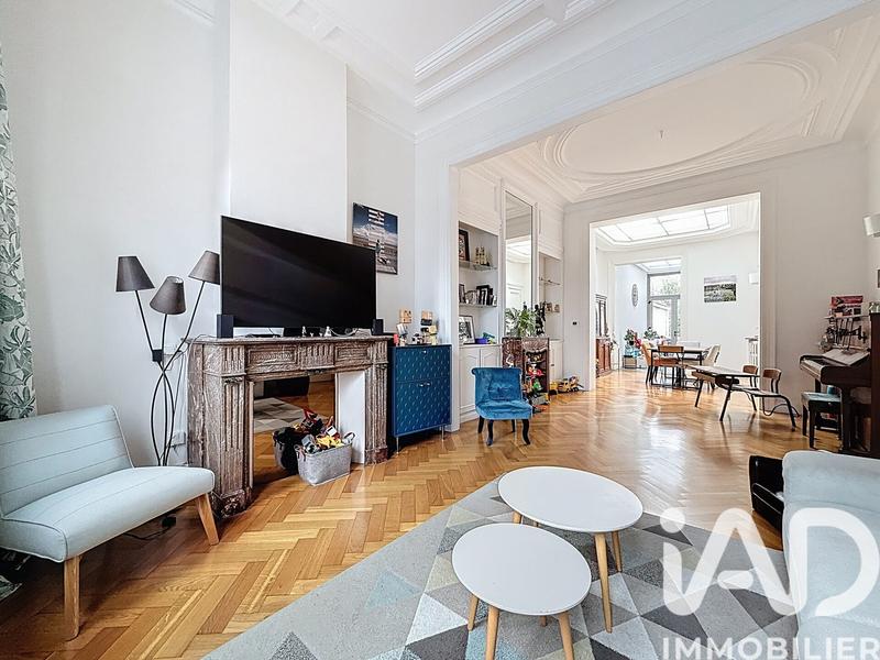 Maison - 187 m² - 6 pièces