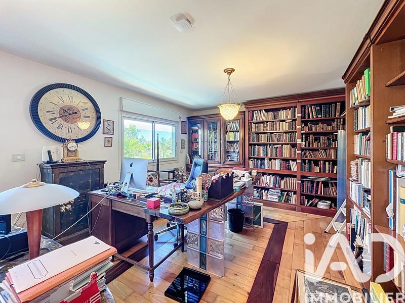 Maison - 252 m² - 6 pièces