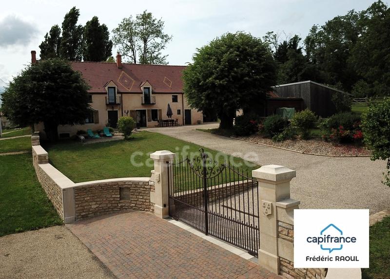 Maison - 187 m² - 8 pièces