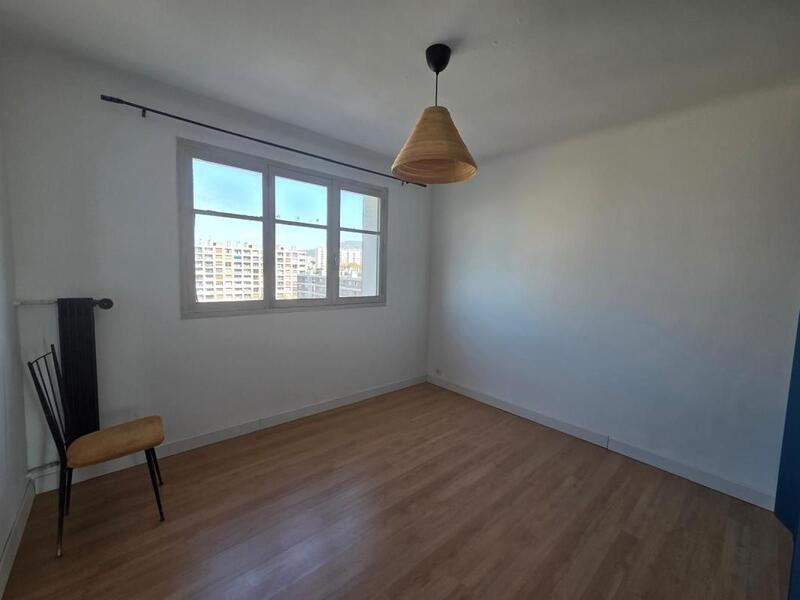 Appartement - 77 m² - 4 pièces