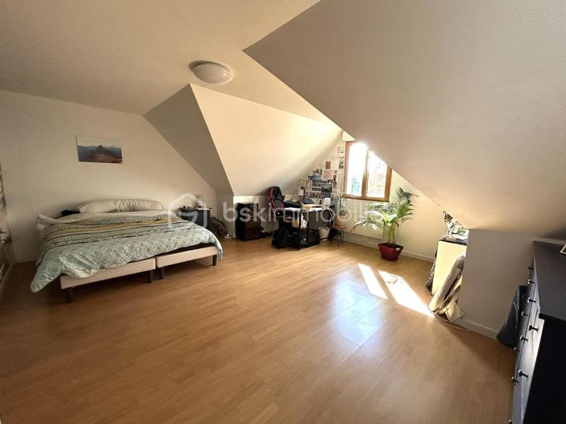 Pavillon - 146 m² - 6 pièces