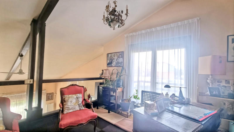 Maison - 295 m² - 6 pièces