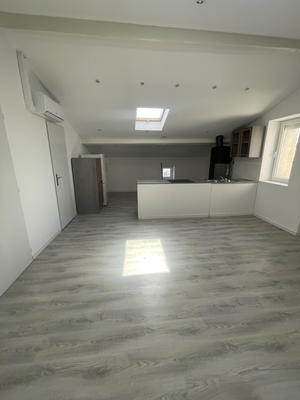 Immeuble - 210 m² - 9 pièces