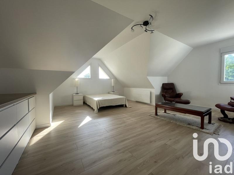 Maison - 222 m² - 7 pièces