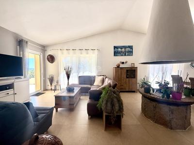 Maison - 111 m² - 5 pièces