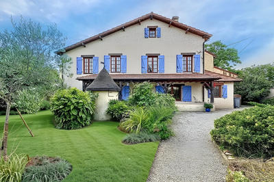 Maison - 194 m² - 10 pièces