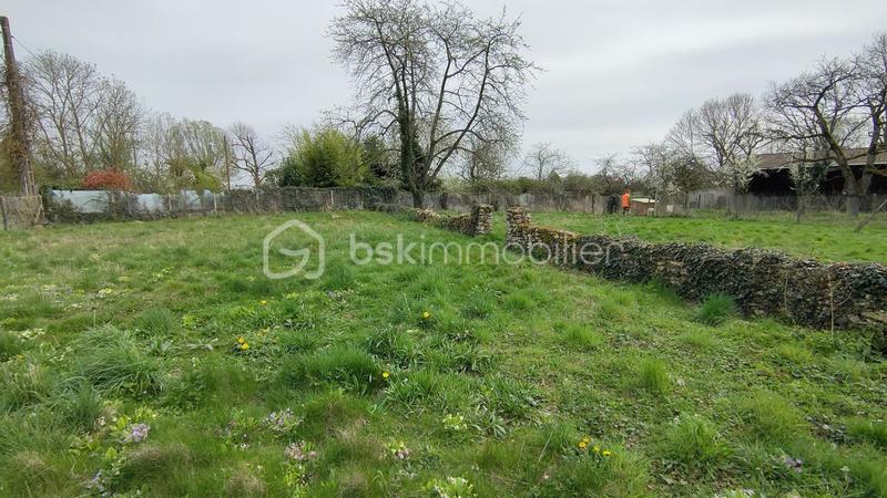 Terrain industriel - 1 350 m²