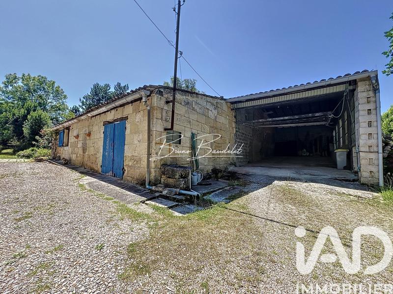 Maison - 239 m² - 8 pièces